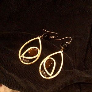 Drop earrings, flat gold tone, crystals and brown beads. 2.25” drop.